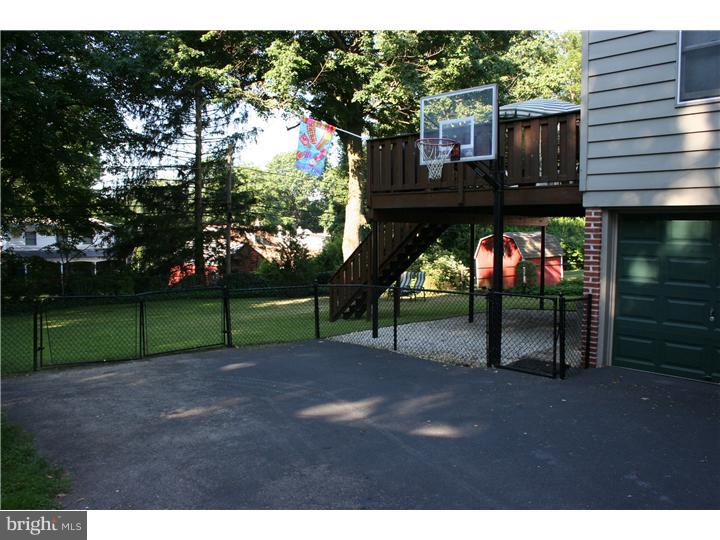 286 Valley View Road Springfield, PA 19064 - Photo 23 of 24 Exterior Back