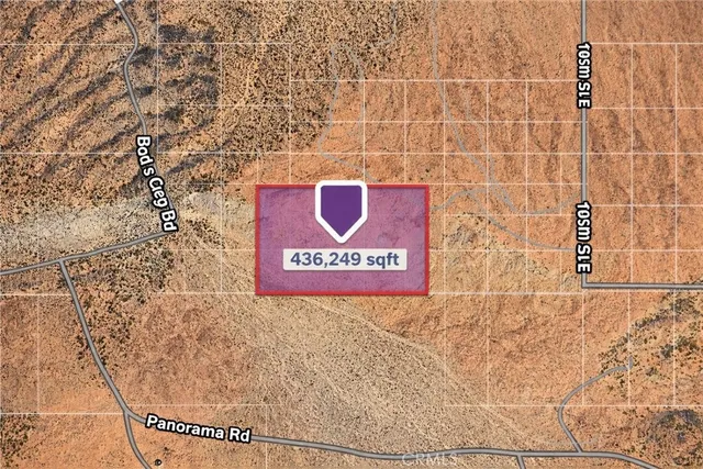 a sign broad in front of a bathroom