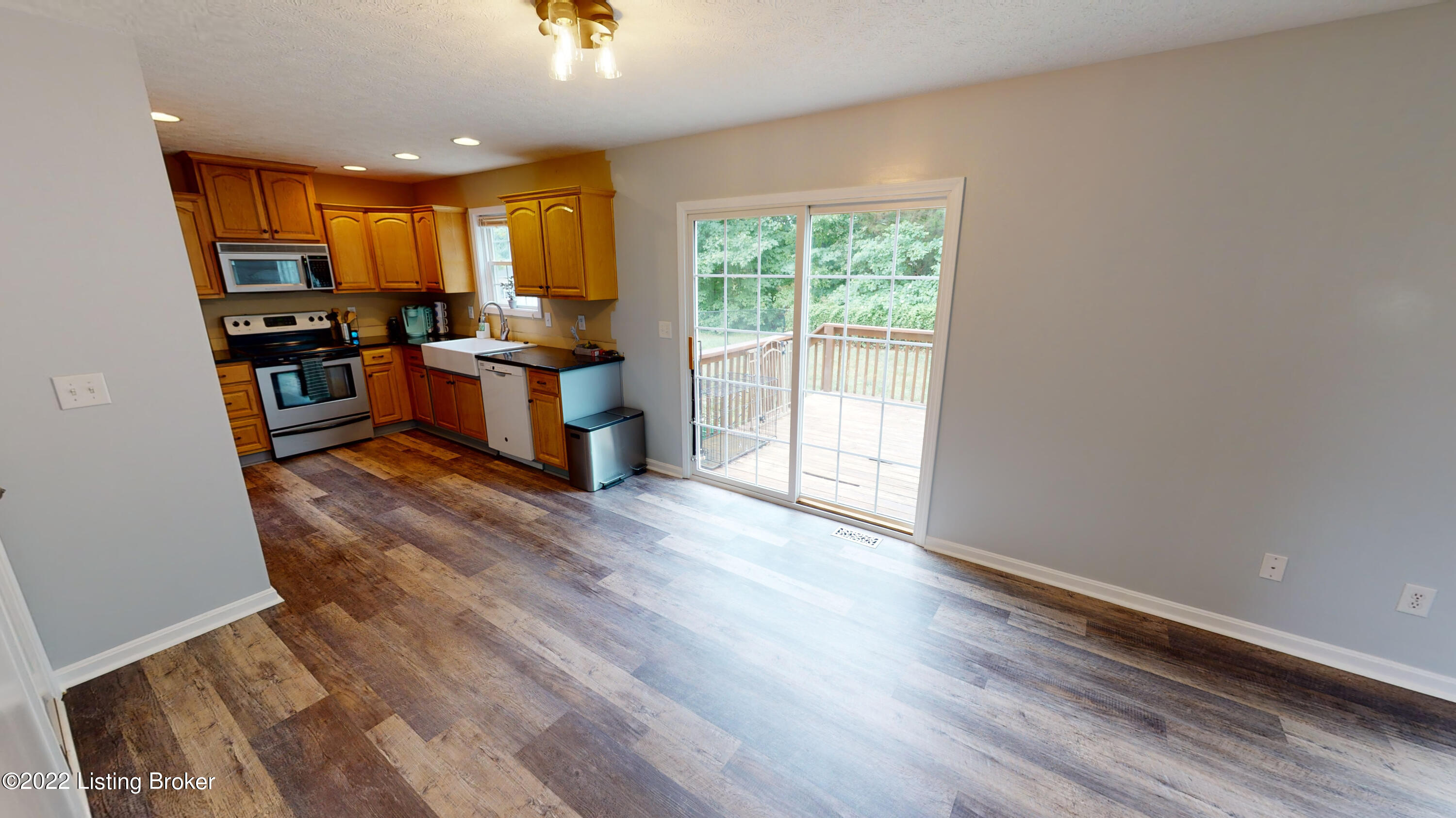 155 Portobello Road Radcliff, KY 40160 - Photo 8 of 46 155-Portobello-Rd-Radcliff-KY-40160-0709