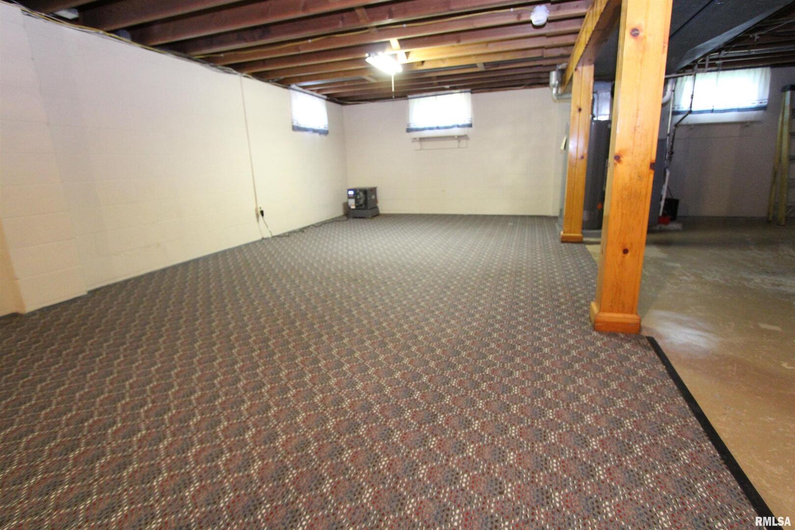 915 North 12th Street Clinton, IA 52732 - Photo 17 of 22