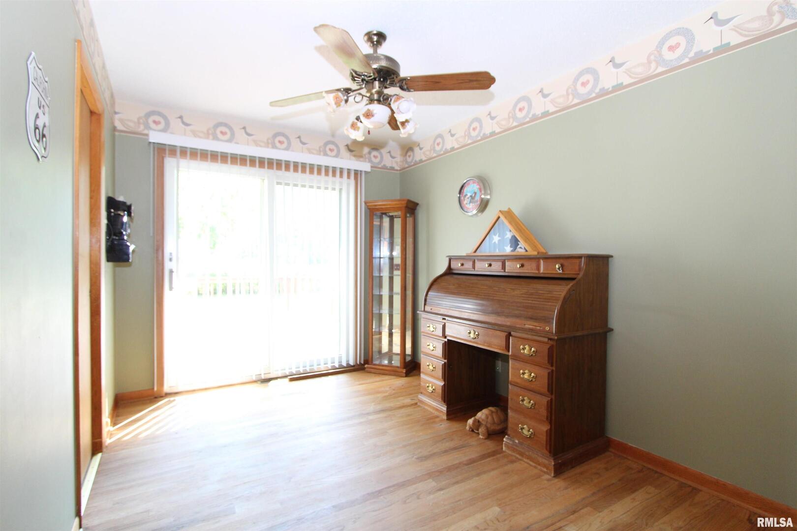 915 North 12th Street Clinton, IA 52732 - Photo 9 of 22