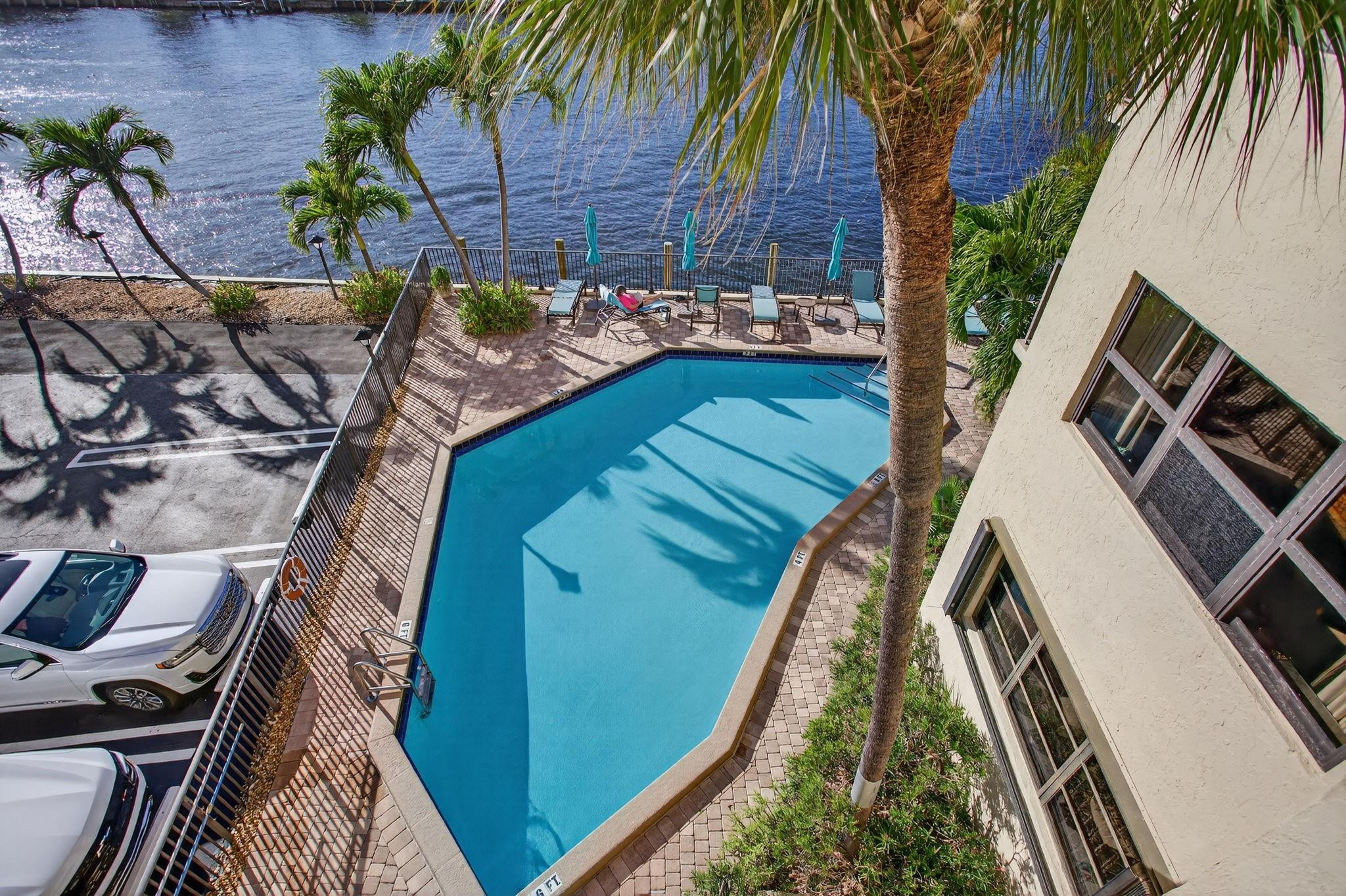 501 North Riverside Drive, Unit 301 Pompano Beach, FL 33062 - Photo 4 of 34 Photo 4