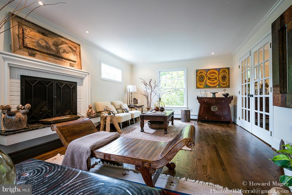 5609 Jordan Road Bethesda, MD 20816 - Photo 14 of 30 Living Room