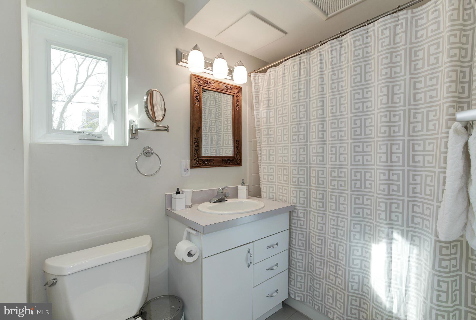5609 Jordan Road Bethesda, MD 20816 - Photo 25 of 30 Third Full Bathroom
