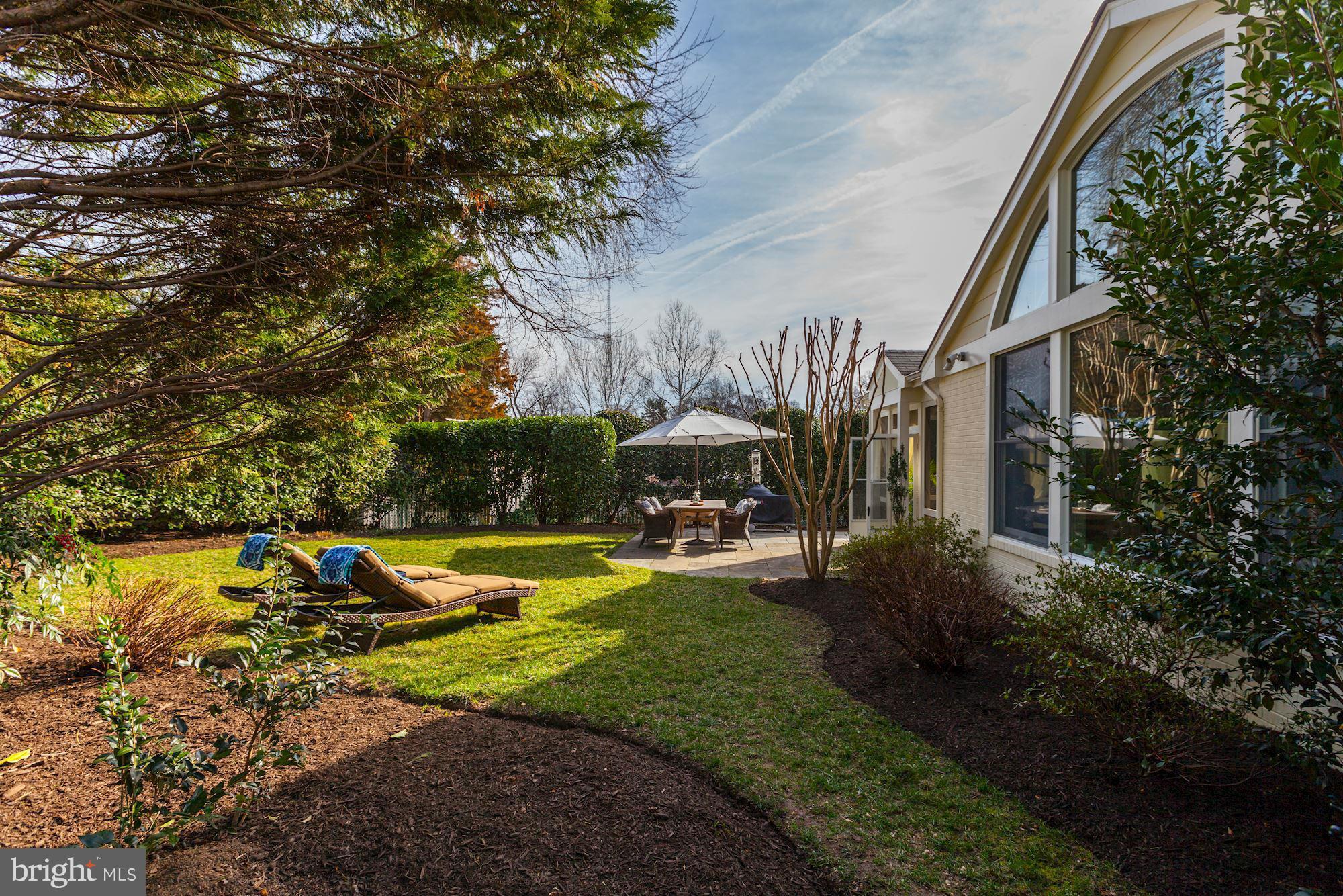 5609 Jordan Road Bethesda, MD 20816 - Photo 27 of 30 Lawn