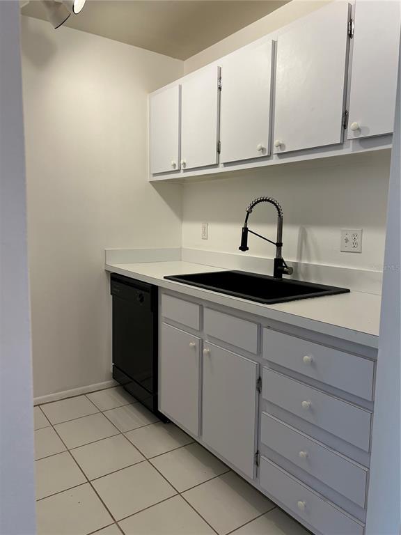 3245 South Beneva Road, Unit 203 Sarasota, FL 34232 - Photo 7 of 20 Gallery Image 7