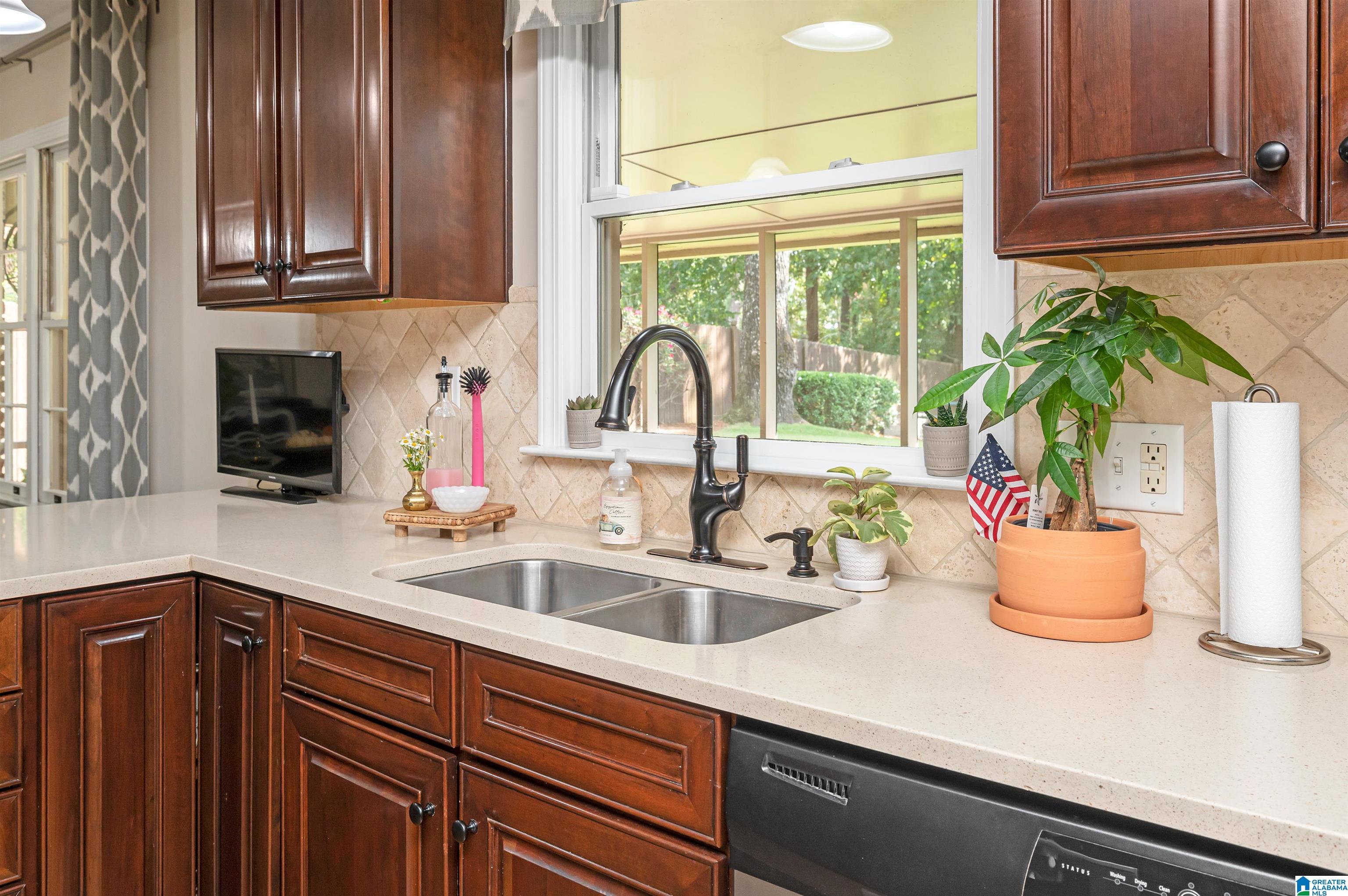 3273 Tyrol Road Vestavia Hills, AL 35216 - Photo 12 of 42