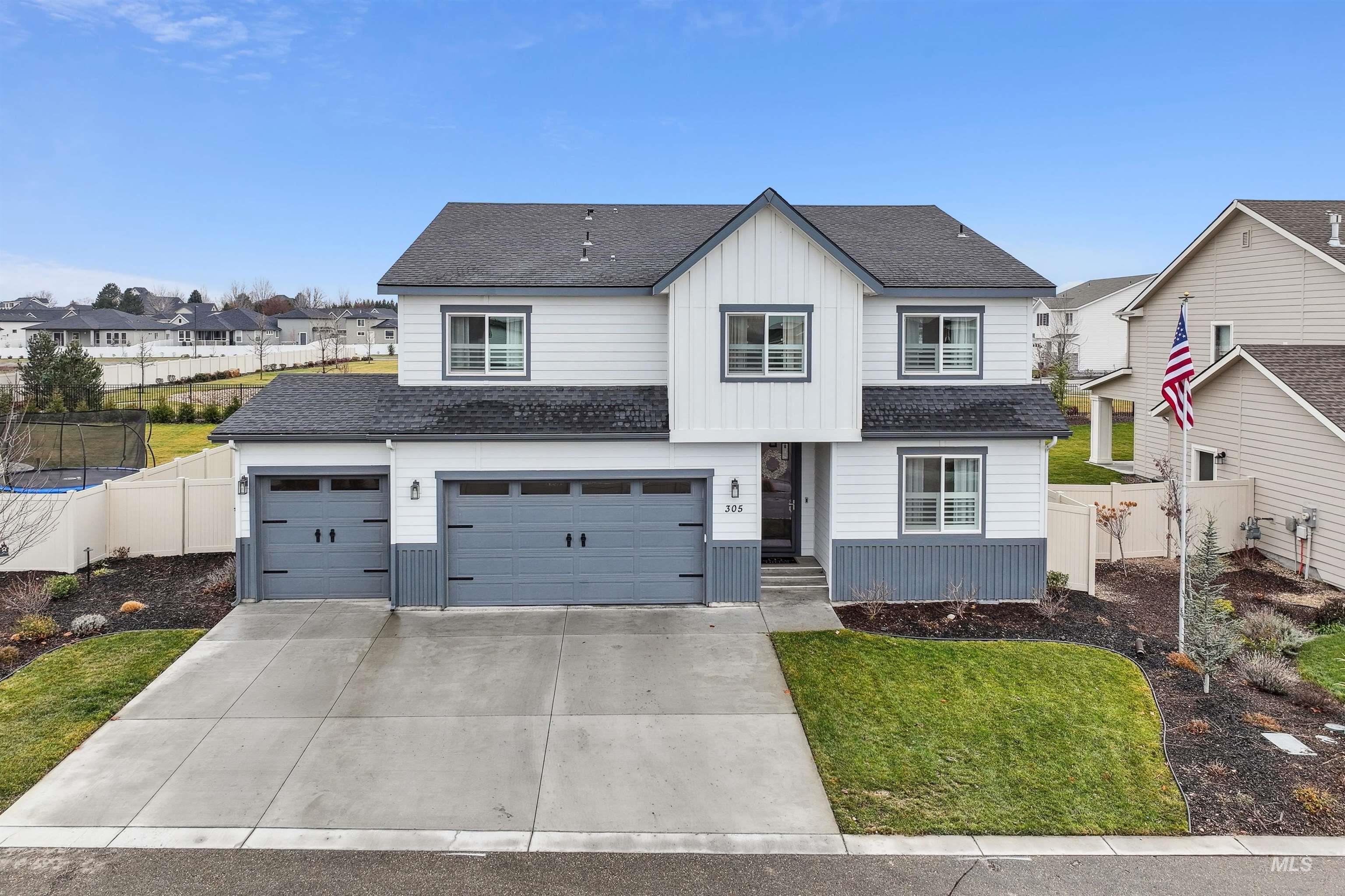 305 East Cusick Street Meridian, ID 83642 - Photo 1 of 50