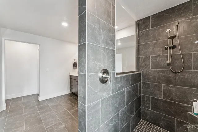 $679,000 | 305 East Cusick Street, Meridian, ID 83642