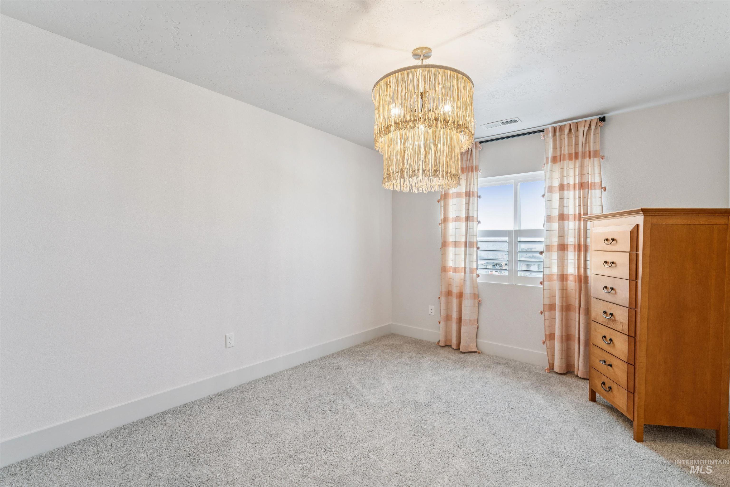 305 East Cusick Street Meridian, ID 83642 - Photo 26 of 50