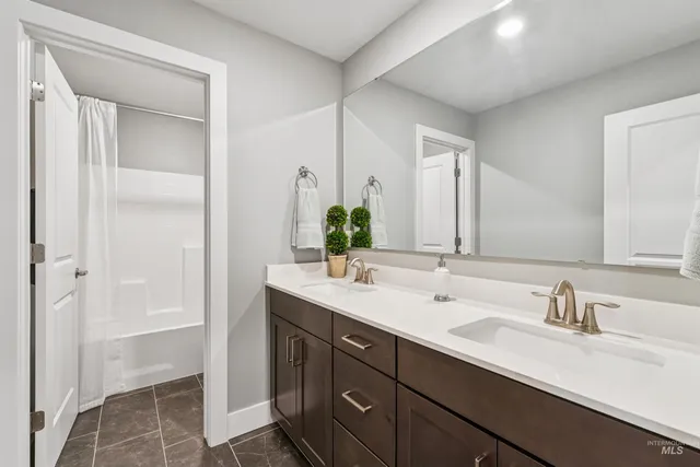 $679,000 | 305 East Cusick Street, Meridian, ID 83642