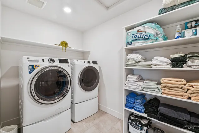 $679,000 | 305 East Cusick Street, Meridian, ID 83642