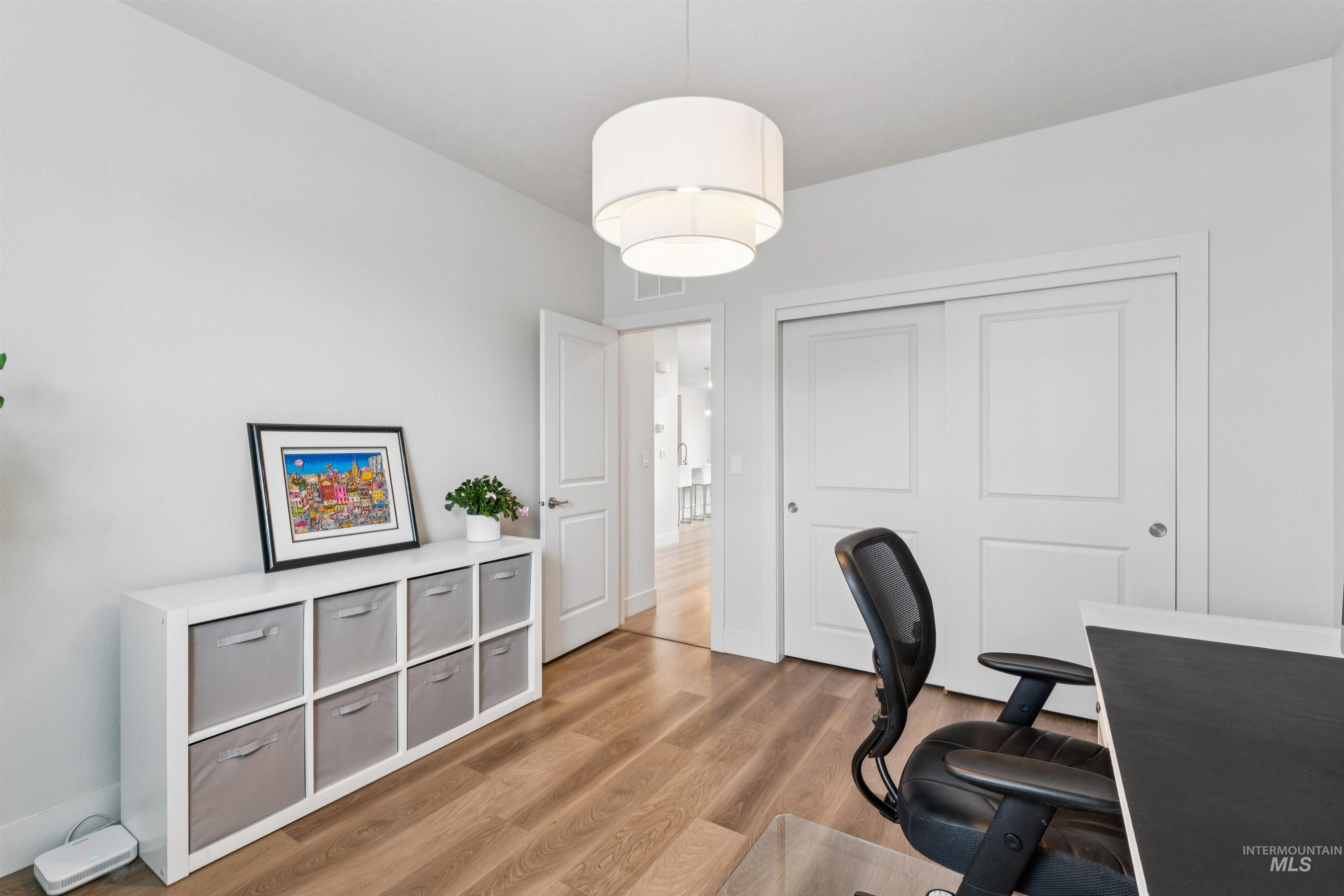 305 East Cusick Street Meridian, ID 83642 - Photo 35 of 50