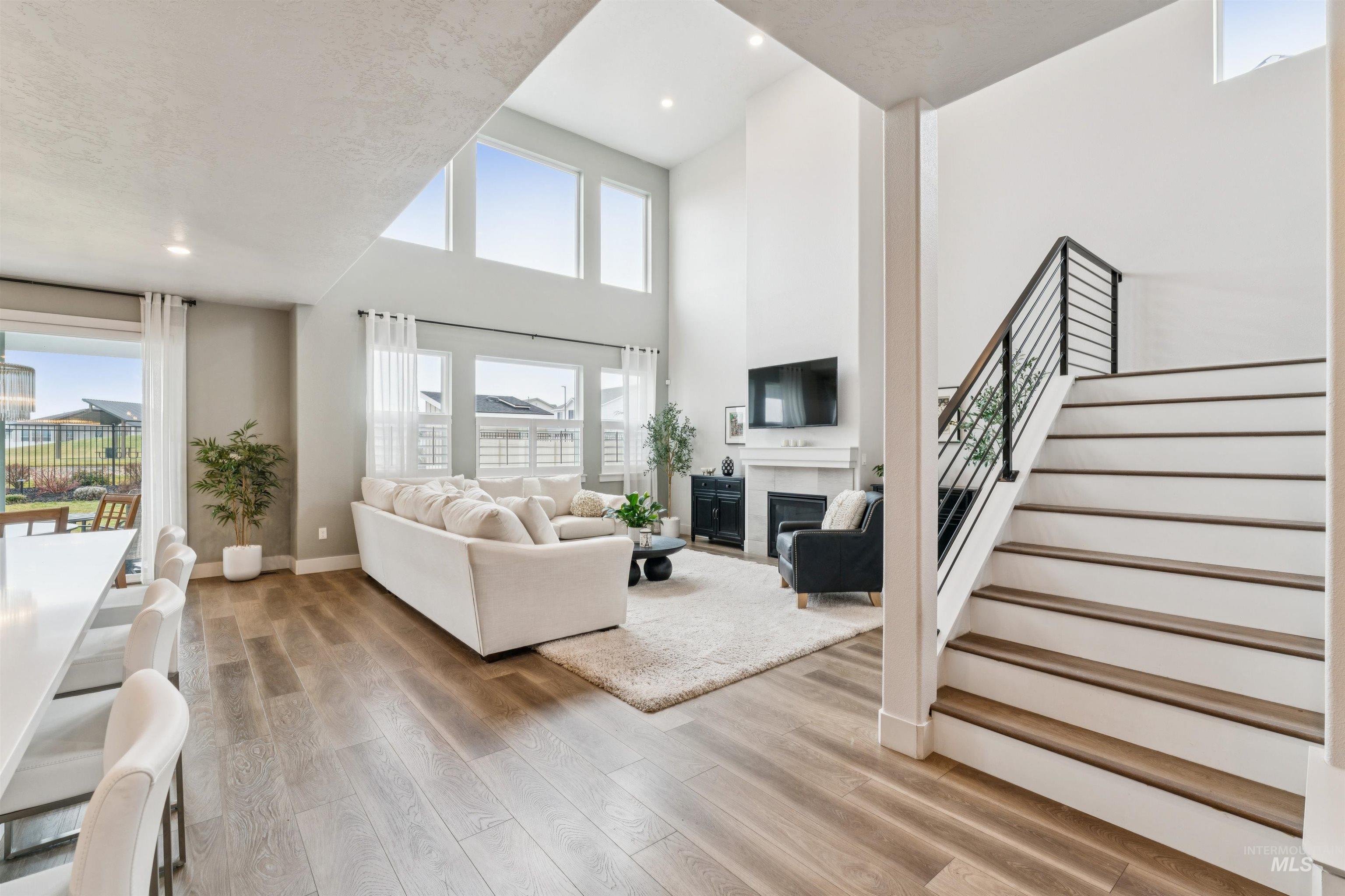 305 East Cusick Street Meridian, ID 83642 - Photo 4 of 50