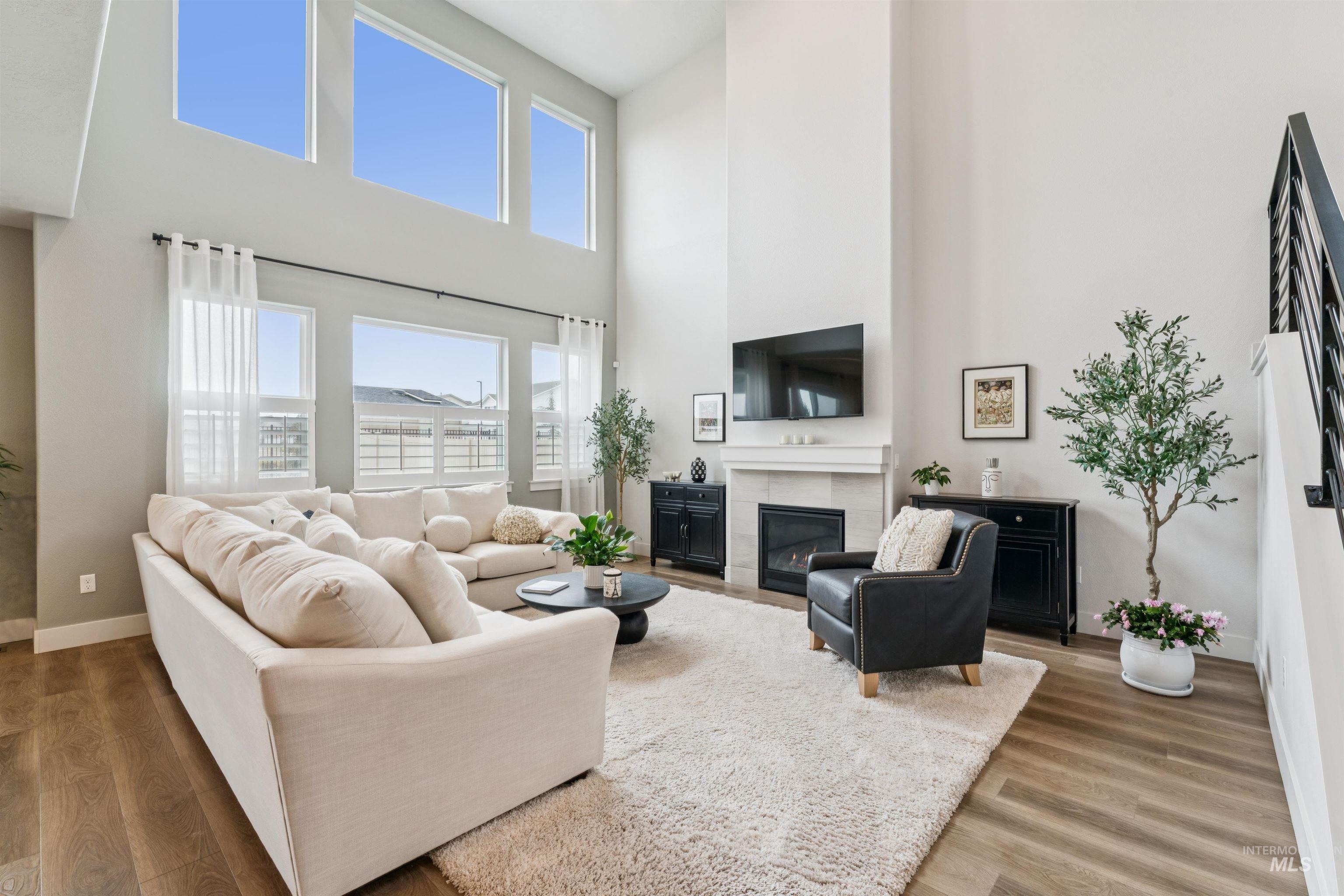 305 East Cusick Street Meridian, ID 83642 - Photo 6 of 50