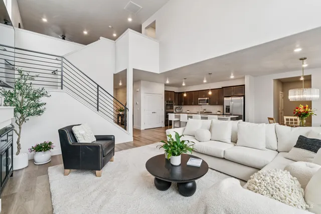 $679,000 | 305 East Cusick Street, Meridian, ID 83642