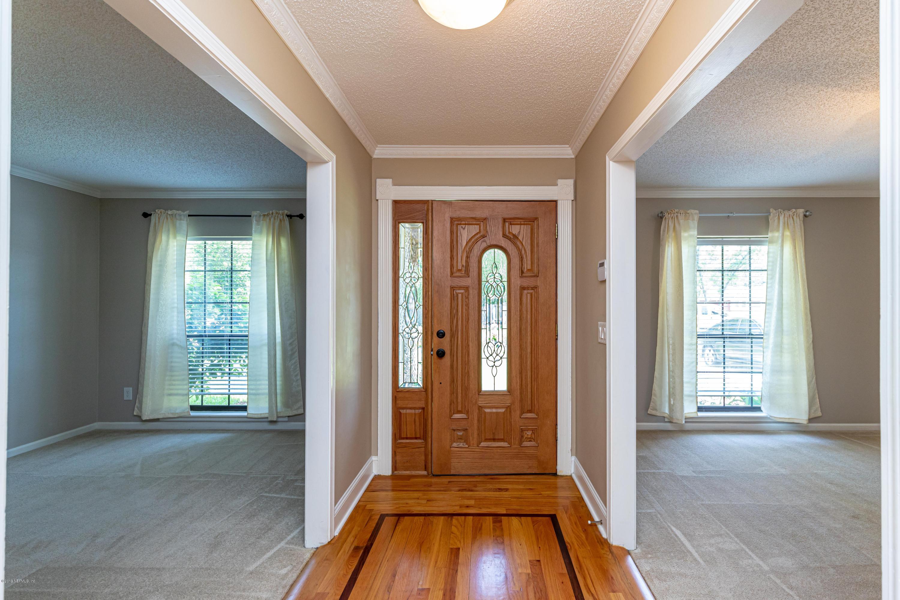 3244 Marbon Road Jacksonville, FL 32223 - Photo 3 of 40 Foyer