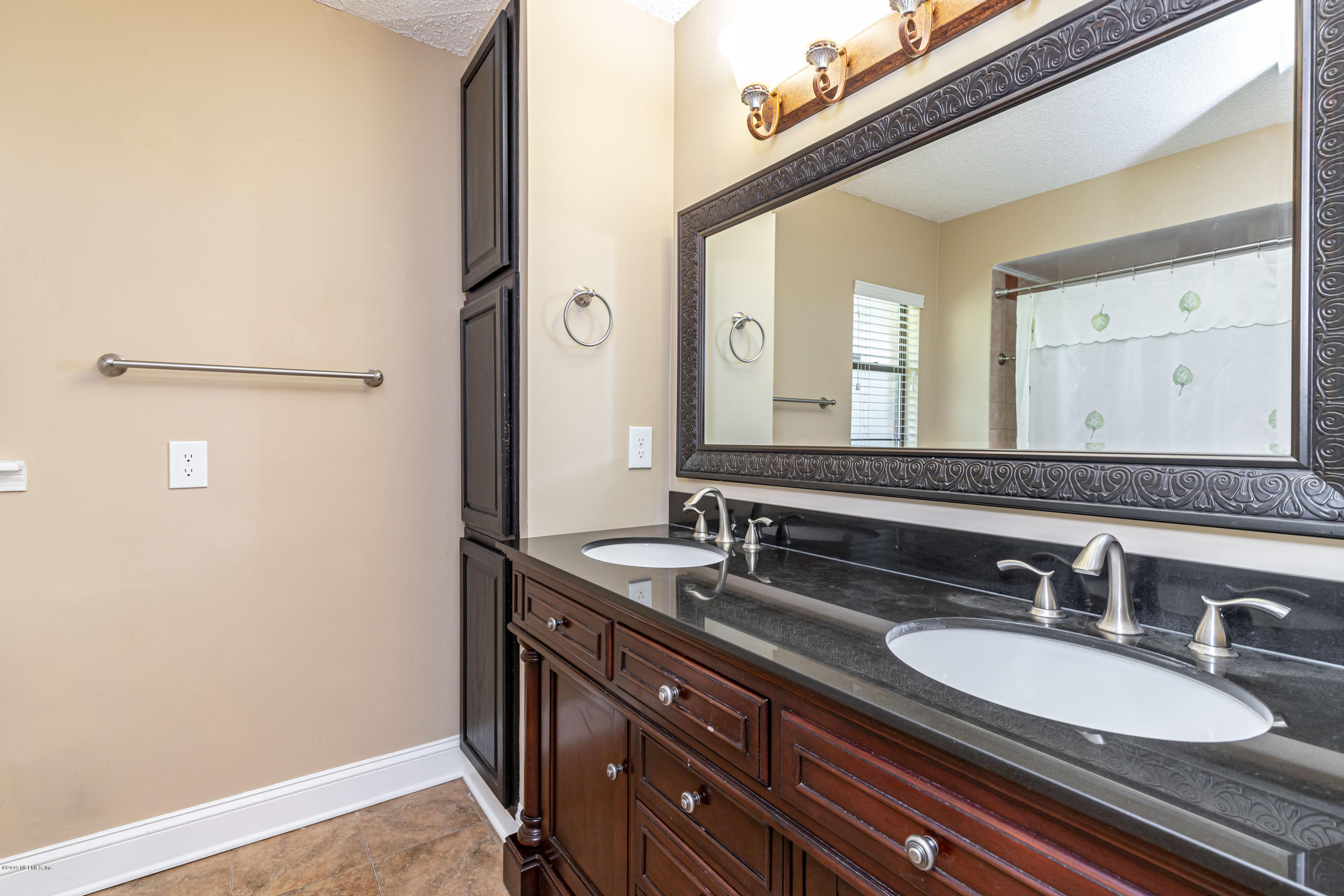 3244 Marbon Road Jacksonville, FL 32223 - Photo 7 of 40 Master Bathroom