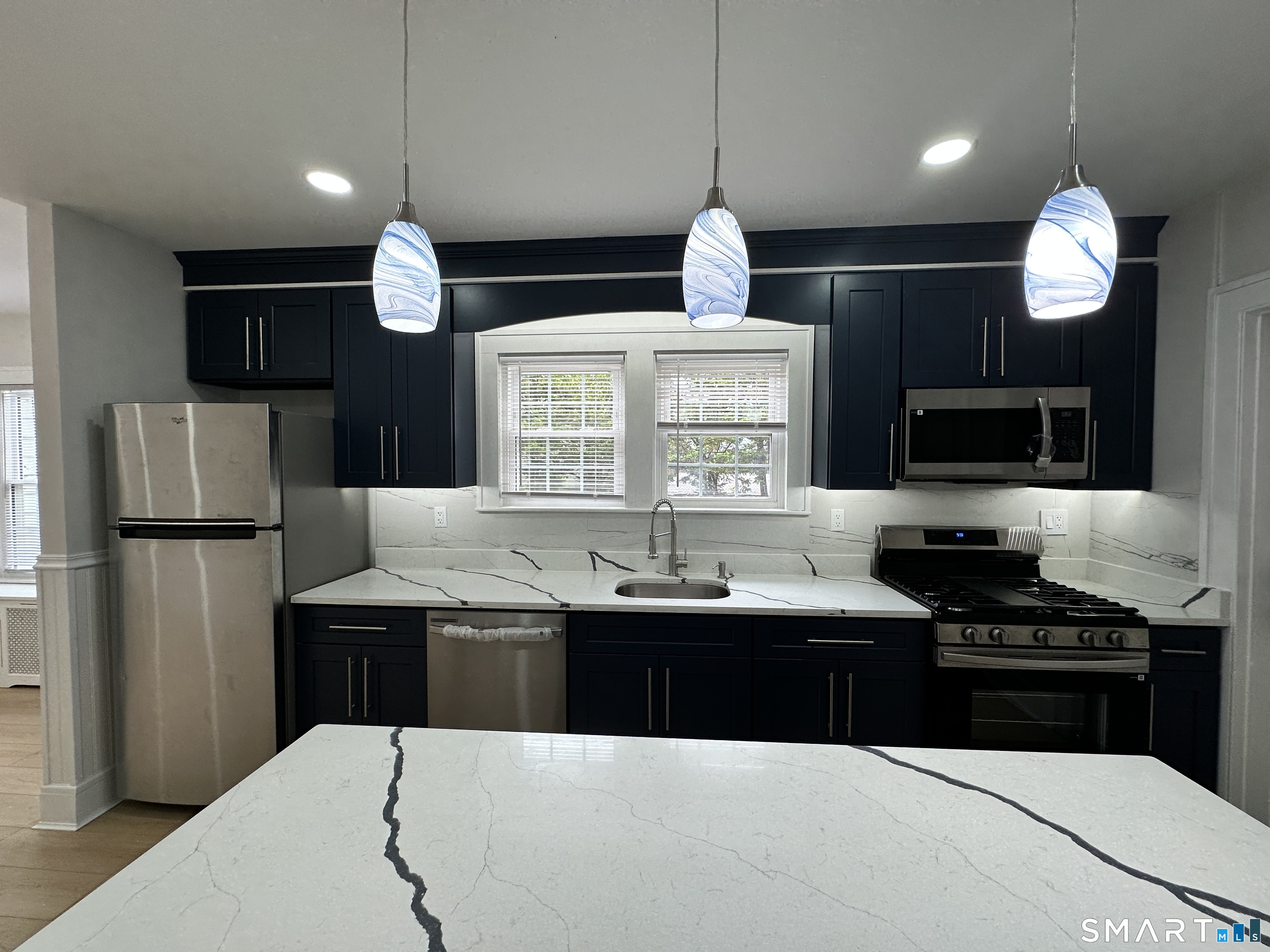 332 Robbins Street Waterbury, CT 06708 - Photo 5 of 12