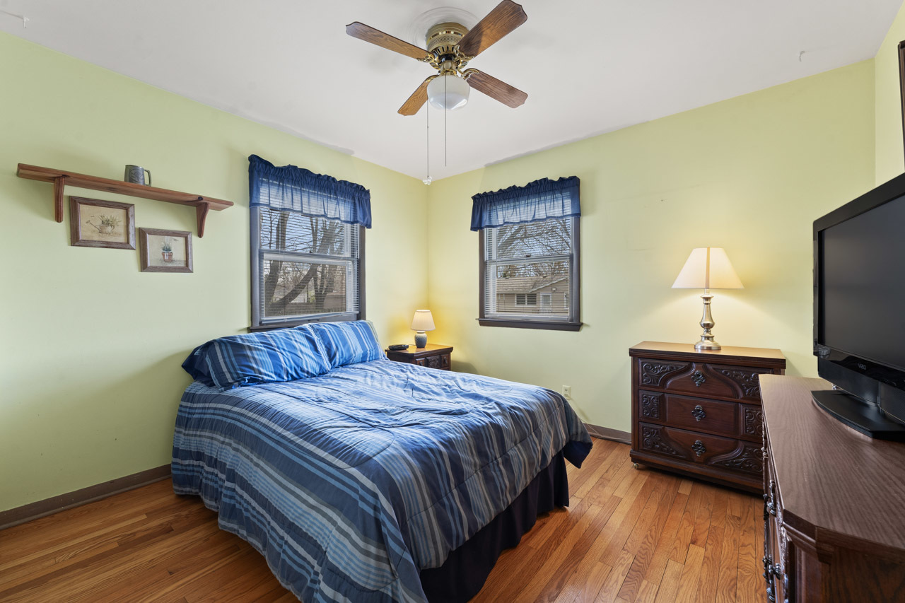 815 Silver Lake Road Cary, IL 60013 - Photo 13 of 27 Gallery Image 13