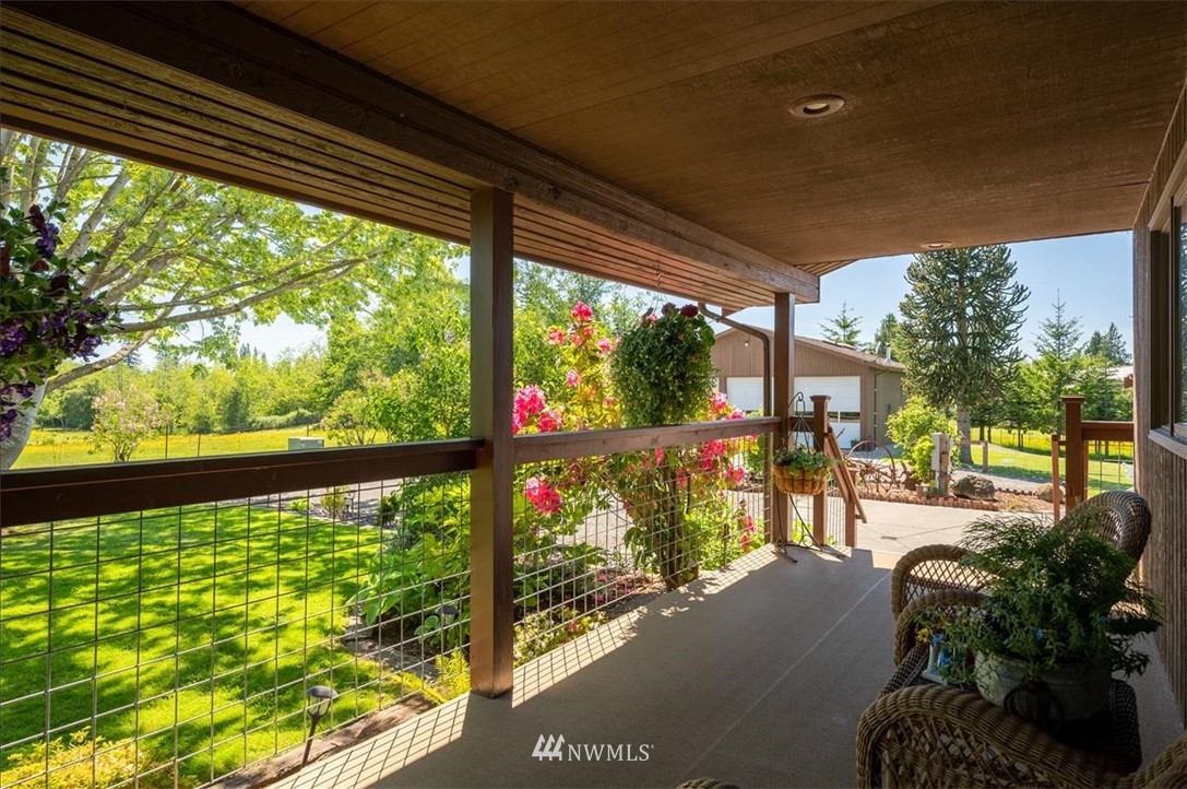 320 East Axton Road Bellingham, WA 98226 - Photo 3 of 40 a view of a porch and garden