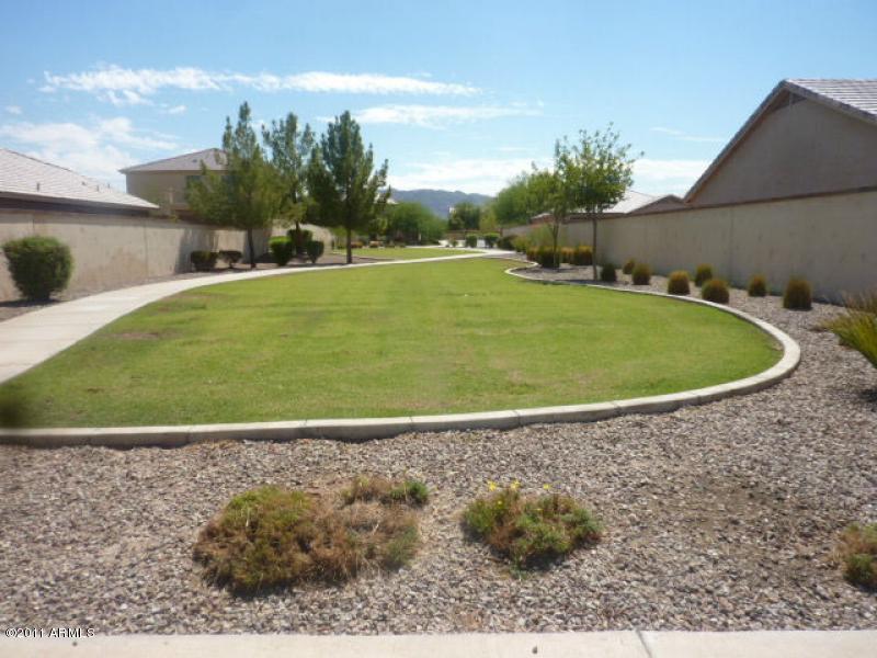 2402 West Apollo Road Phoenix, AZ 85041 - Photo 23 of 23 Greenbelt