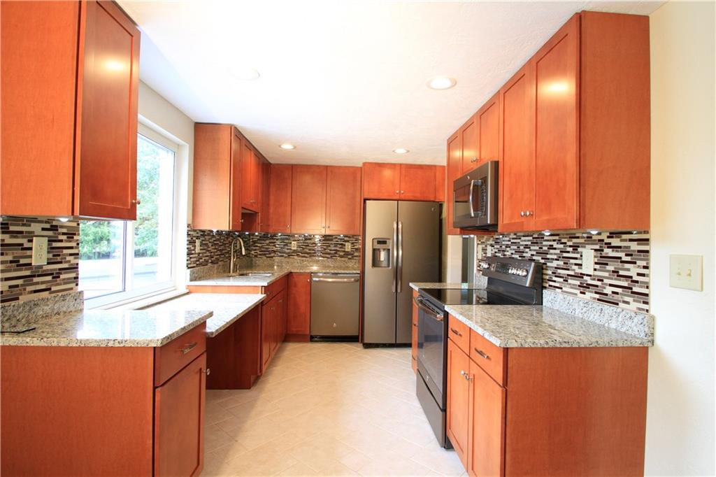 101 Louis Street McKees Rocks, PA 15136 - Photo 7 of 24 Kitchen