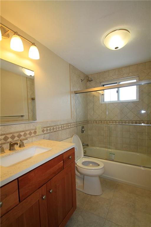 101 Louis Street McKees Rocks, PA 15136 - Photo 9 of 24 bathroom