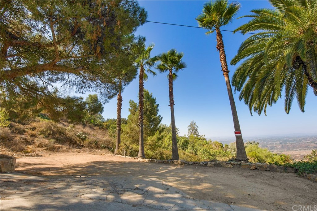 1022 Rainbow Crest Road Fallbrook, CA 92028 - Photo 8 of 45