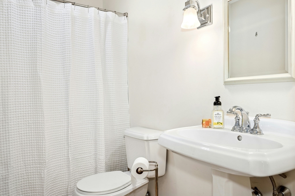 25 Warren Street Upton, MA 01568 - Photo 19 of 40 Gallery Image 19