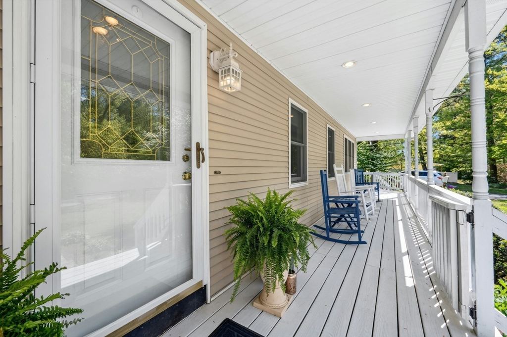 25 Warren Street Upton, MA 01568 - Photo 4 of 40 Gallery Image 4