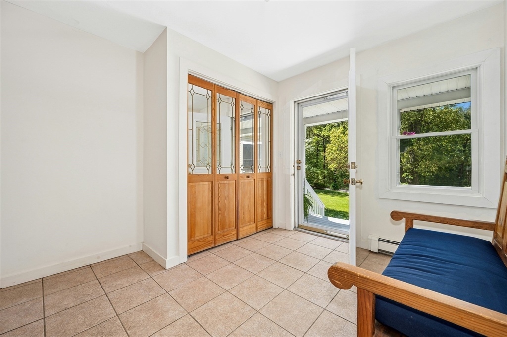25 Warren Street Upton, MA 01568 - Photo 5 of 40 Gallery Image 5