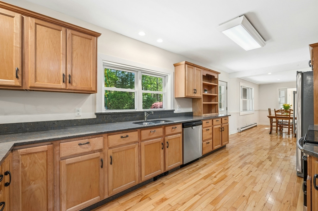 25 Warren Street Upton, MA 01568 - Photo 9 of 40 Gallery Image 9