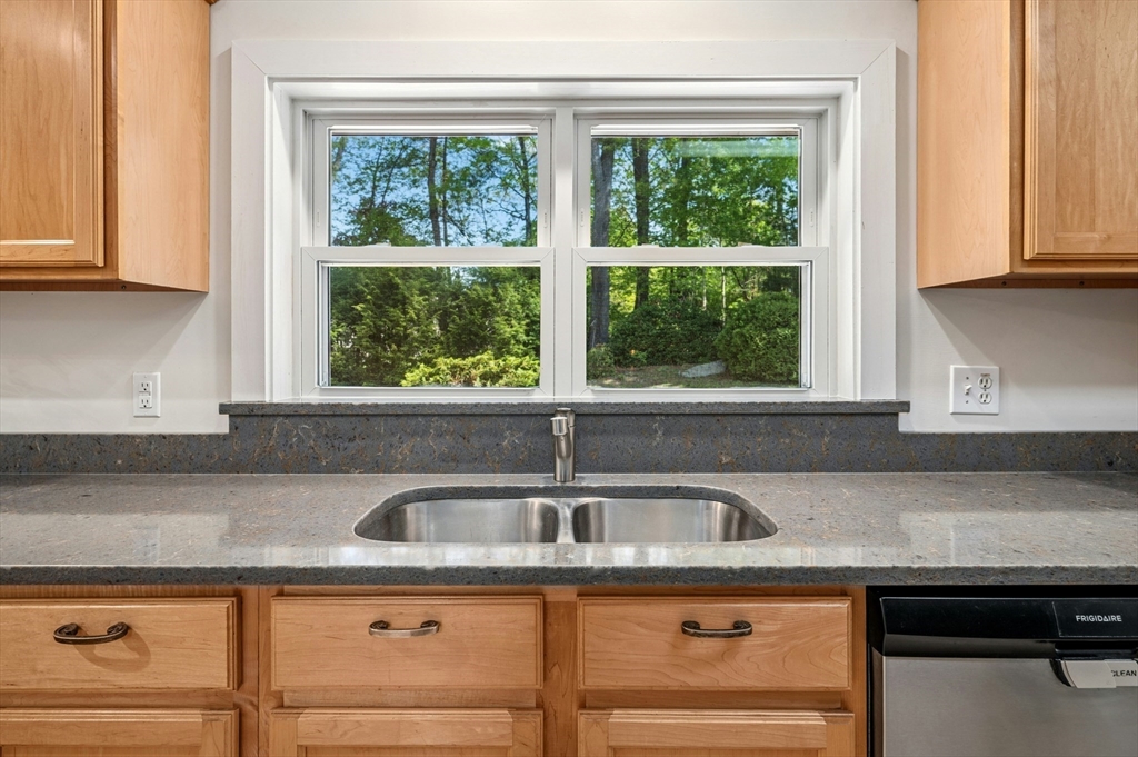 25 Warren Street Upton, MA 01568 - Photo 10 of 40 Gallery Image 10