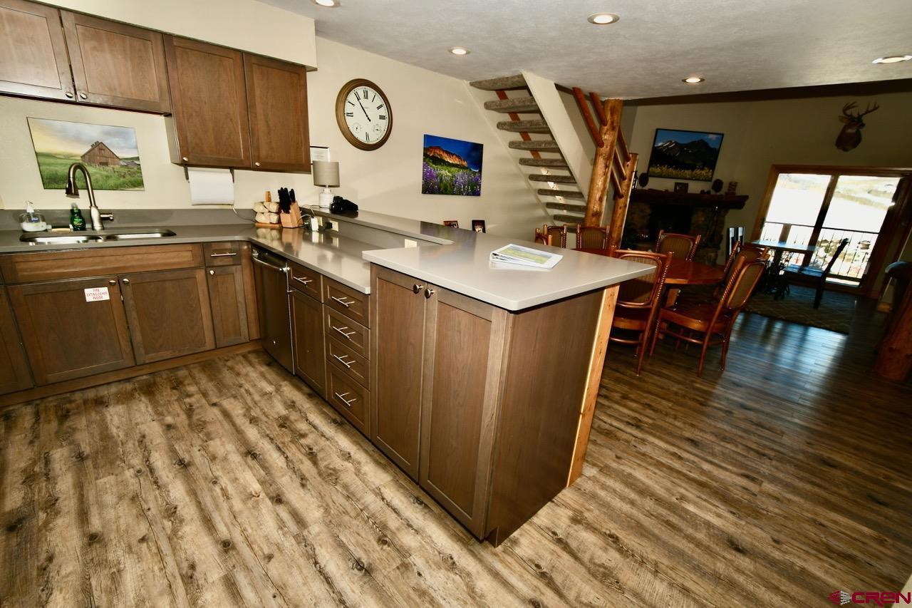 20 Hunter Hill Road, Unit 207 Crested Butte, CO 81225 - Photo 11 of 35 Gallery Image 11