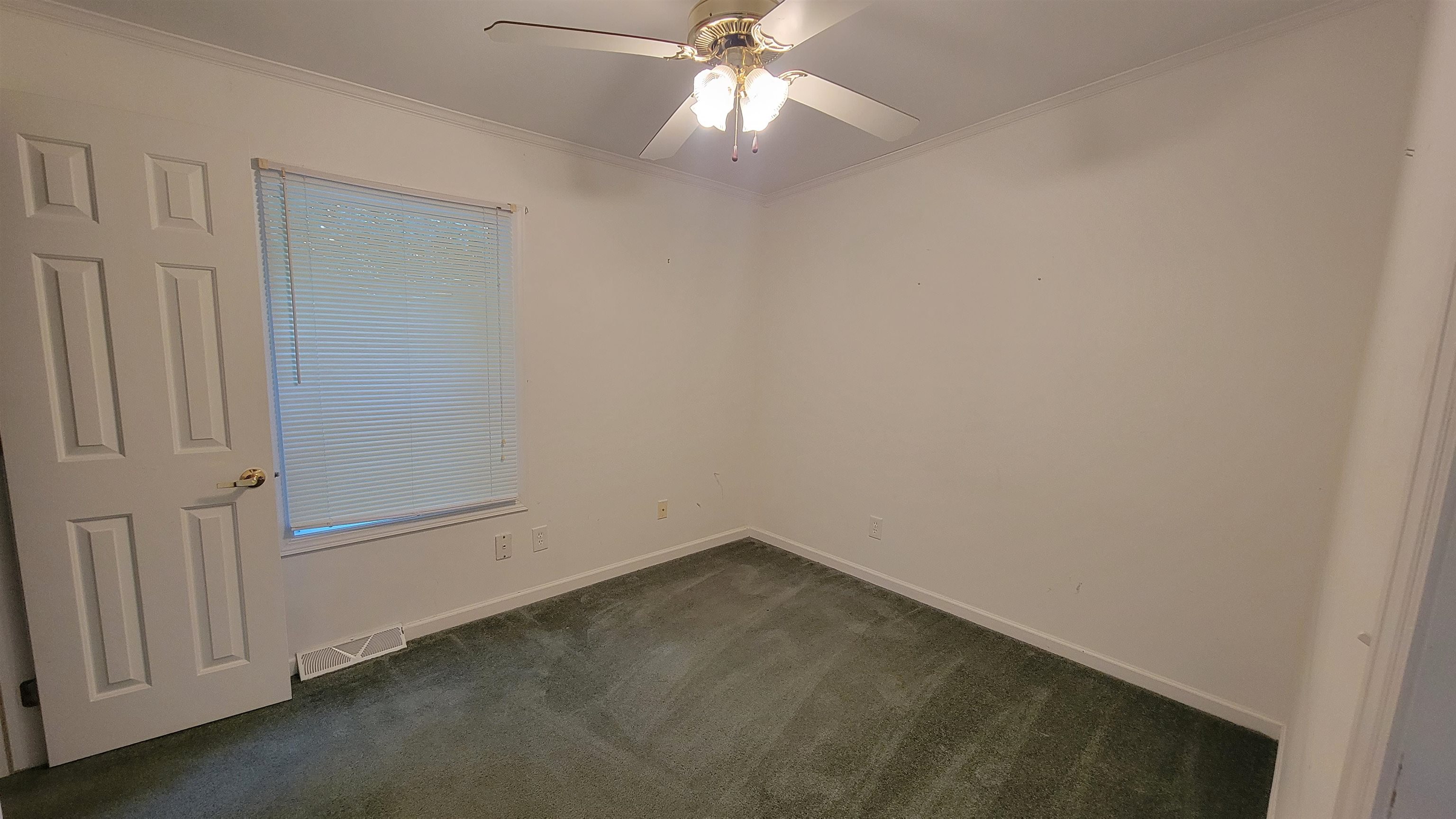 58 Temple Drive Rochester, NH 03868 - Photo 12 of 29
