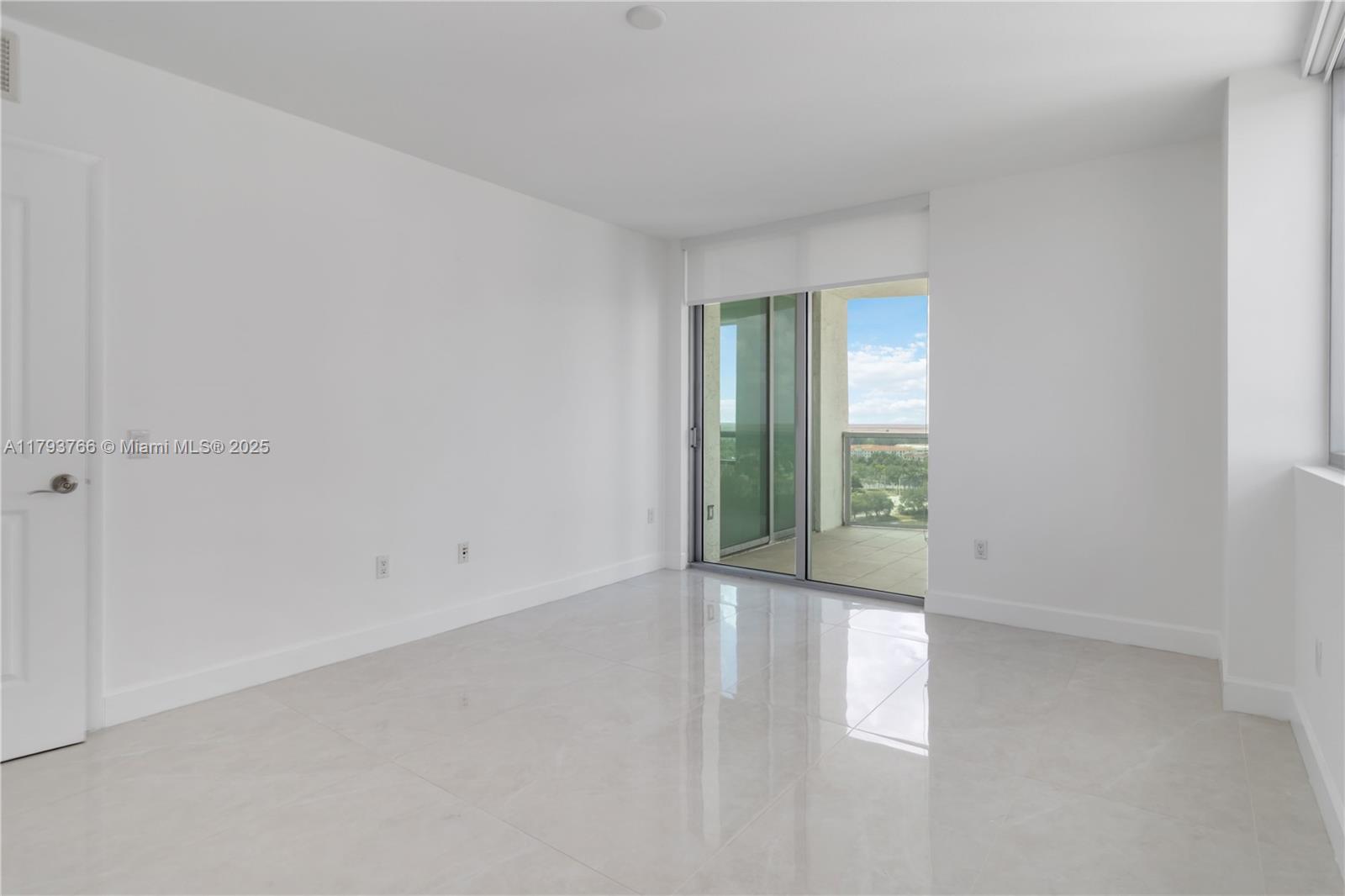 2681 North Flamingo Road, Unit 1808S Sunrise, FL 33323 - Photo 32 of 55