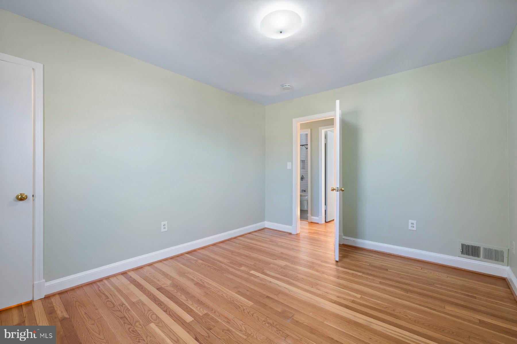 9424 Old Georgetown Road Bethesda, MD 20814 - Photo 21 of 42 Gallery Image 21