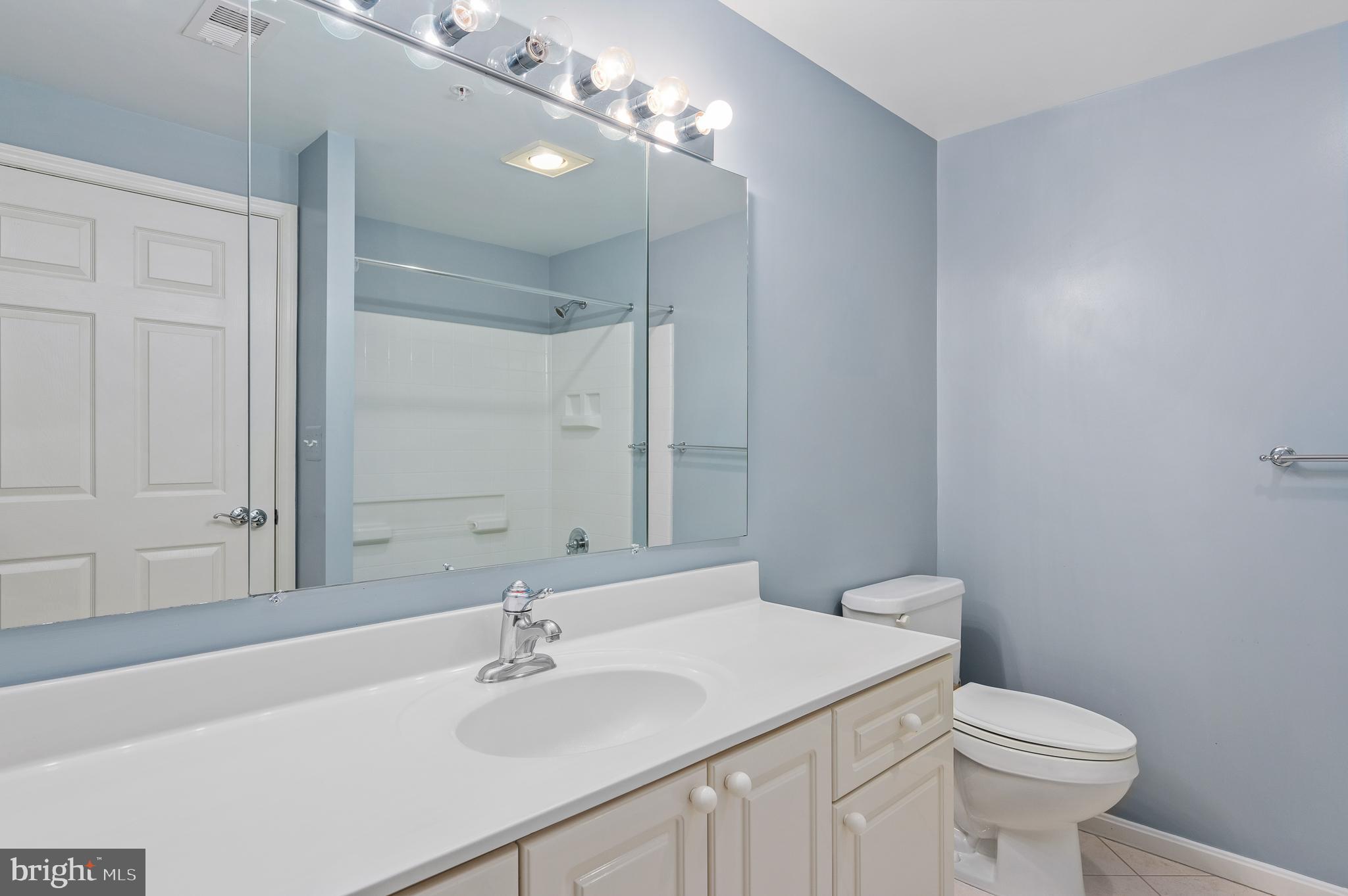 19355 Cypress Ridge Terrace, Unit 406 Leesburg, VA 20176 - Photo 21 of 32