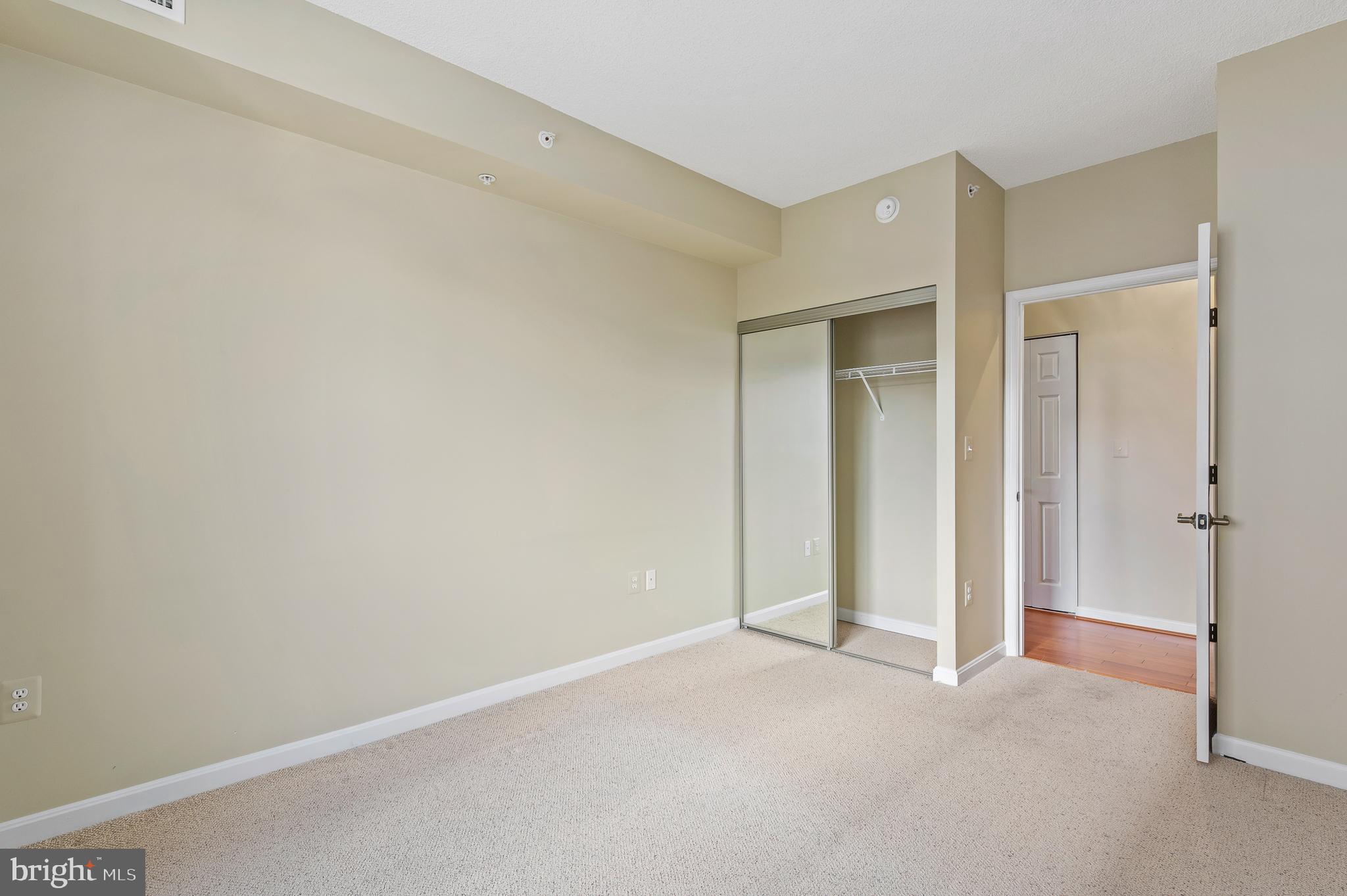19355 Cypress Ridge Terrace, Unit 406 Leesburg, VA 20176 - Photo 23 of 32