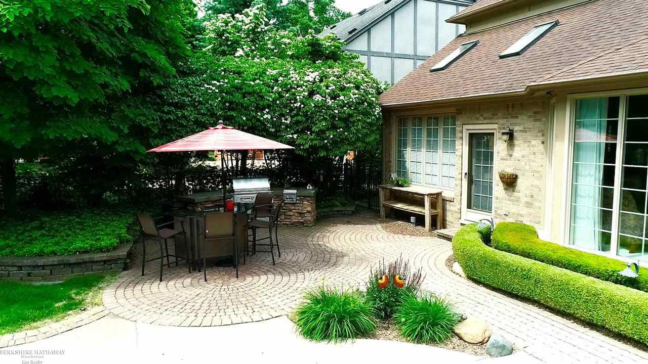 16146 Millar Road Clinton Township, MI 48036 - Photo 12 of 86 50079023-11.JPG