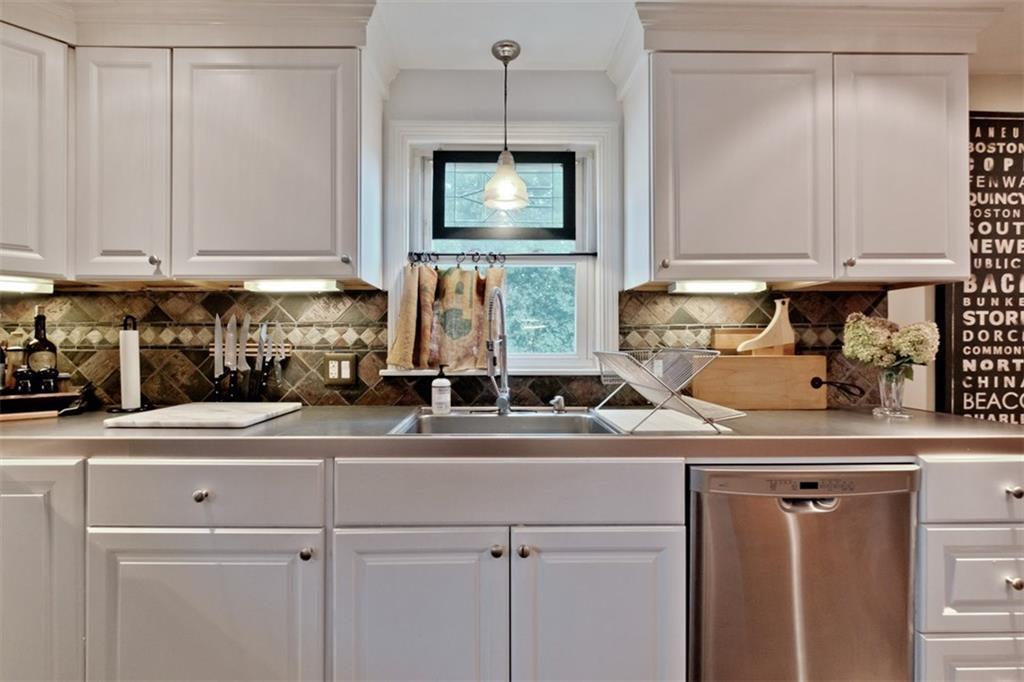 19 David Road Portland, ME 04102 - Photo 10 of 35 Photo