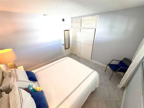 $200,000 | 2151 Northeast 42nd Court, Unit 237, Lighthouse Point, FL 33064