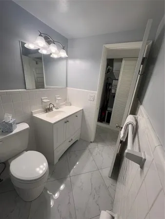 $200,000 | 2151 Northeast 42nd Court, Unit 237, Lighthouse Point, FL 33064