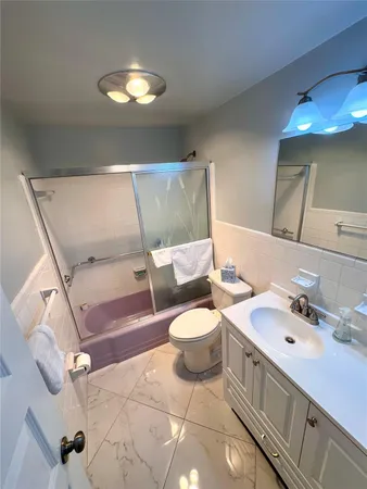 $200,000 | 2151 Northeast 42nd Court, Unit 237, Lighthouse Point, FL 33064