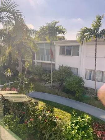 $200,000 | 2151 Northeast 42nd Court, Unit 237, Lighthouse Point, FL 33064