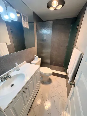 $200,000 | 2151 Northeast 42nd Court, Unit 237, Lighthouse Point, FL 33064