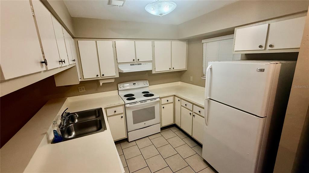 4411 Southwest 34th Street, Unit 503 Gainesville, FL 32608 - Photo 5 of 17