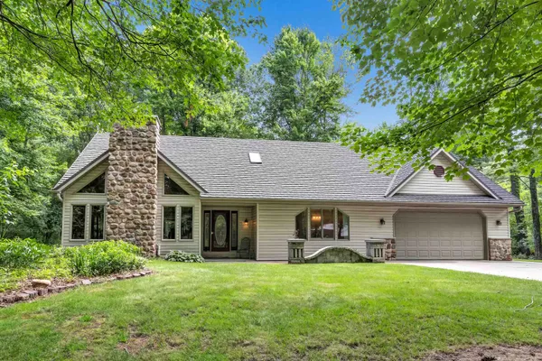 $649,900 | E2073 Shady Drive, Scandinavia, WI 54977