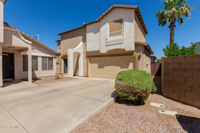 $379,900 | 1480 South Boulder Street, Unit B, Gilbert, AZ 85296